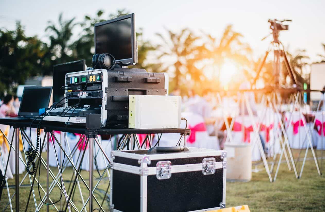 Tips for Choosing the Perfect Wedding DJ